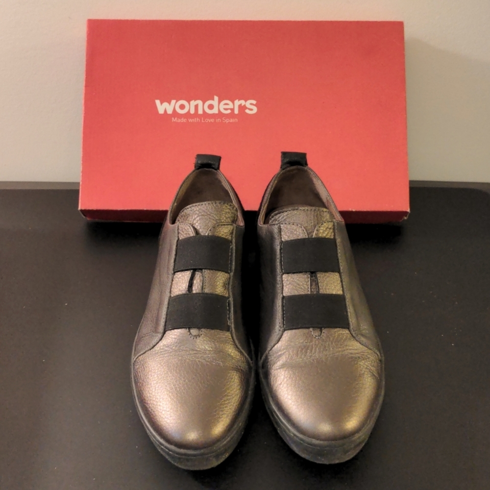 Wonders Shoes in Dark Brown with Black Straps Women's size EUR 38 / US 7.5